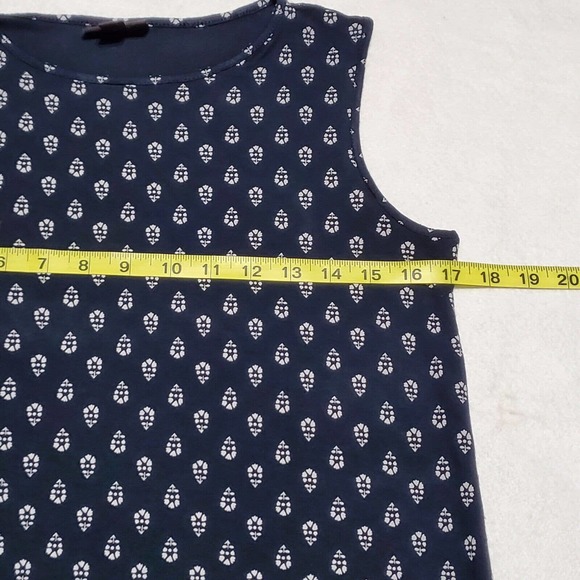 J. Jill Wearever Layering Tank Top Womens Sz XS Petite Sleeveless‎ Slit Side - Picture 4 of 10